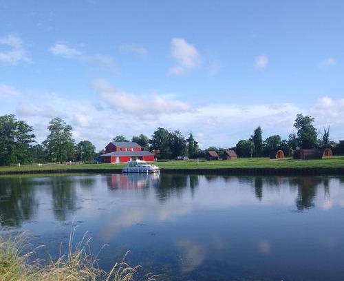 Luthenay-Uxeloup Other | La Halte du Canal