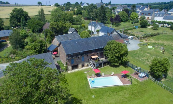 Thoire-sur-Dinan House | La Haute Forge Maison d'Hôtes