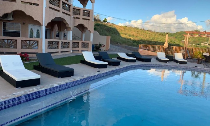 Calliste Apartment | La Heliconia & Day Spa