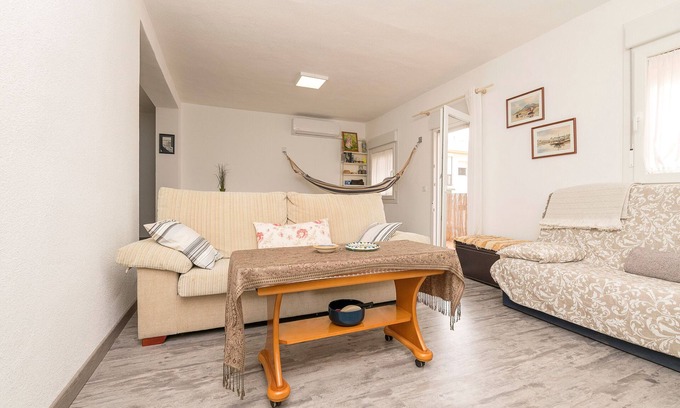 San Fernando House | LA ISLEÑA - Cozy Apartment 500 Meters from San Fernando with Free WiFi