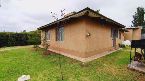 Vistalba House | La Isolina Chacras, jardín, parrilla y naturaleza!