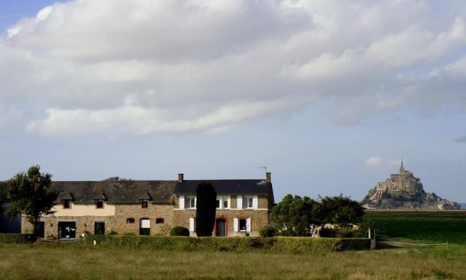 Pontorson Bed & Breakfast | La Jacotiere