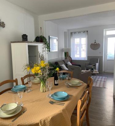 Saint-Vaast-la-Hougue House | La Jonquille de St Vaast La Hougue