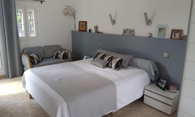 Paradou Bed & Breakfast | La Lézardière