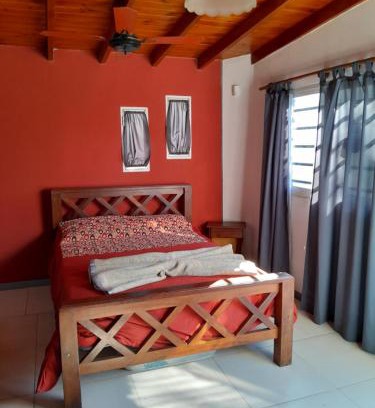 Santa Teresita Apartment | La lechon