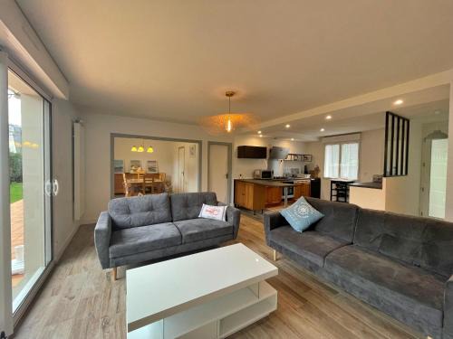 Guidel House | La Libellule, Maison de 3 chambres, proche du centre ville et à 8 min des plages