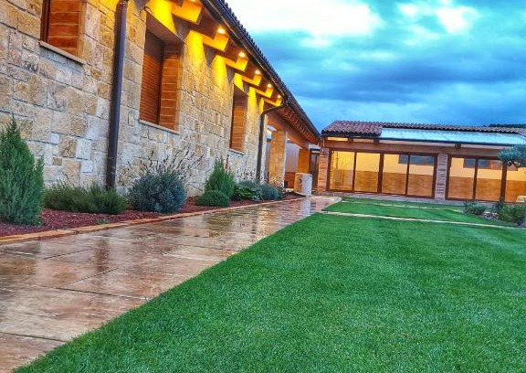 La Viluena Villa | La Mañica