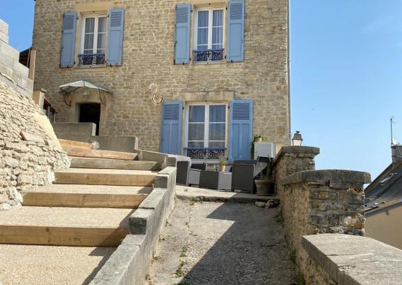 Port-en-Bessin-Huppain House | La Maison Bleue