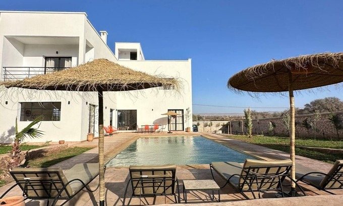 Sidi Kaouki Villa | La Maison Blanche Kaouki 10 min beach/beach fiber/wifi 4 suites Beldi&Chic