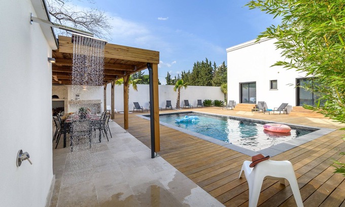 Grabels Villa | La maison Blanche ⭐ - Private swimming pool - Playground - Pool House - BBQ - Air conditioning