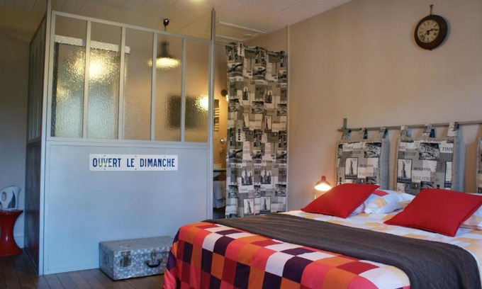 Arquian House | La Maison Bleue
