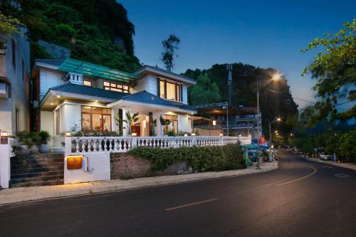 Cat Hai Villa | La Maison Cat Ba Villa - Amazing View