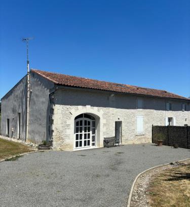 Saint-Fort-sur-Gironde House | La Maison d'Amélie