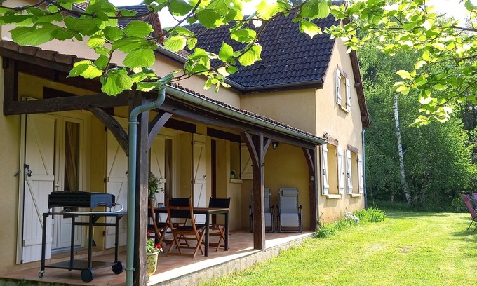 Vitrac House | La maison de la Vallée *, 4 p, terrace, enclosed garden, 5kms from Sarlat