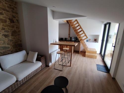 Maulevrier Apartment | La Maison de Pandora