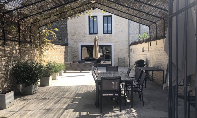 Prehy House | La Maison de Pauline