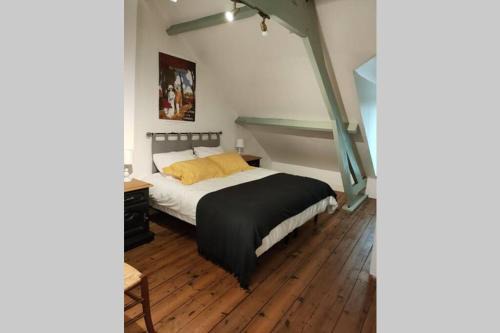 Montreuil-sur-Mer House | La Maison de Valy