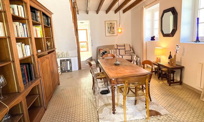 Deux Rivieres House | La Maison du Clocher - Jolie cour extérieure
