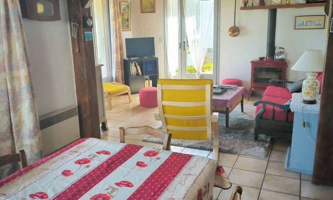 Arvieu House | La Maison du Lac