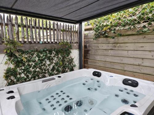 Jard-sur-Mer House | La Maison du pêcheur - Jacuzzi 3 Etoiles