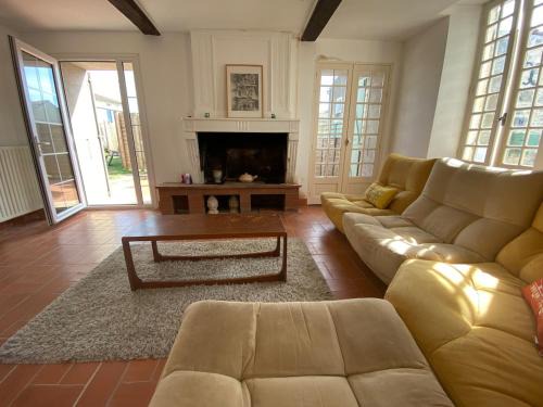 Saint Germain du Seudre House | La maison des puits