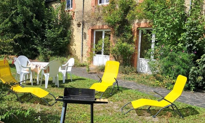 Le Merlerault Cottage | La Maison Louisette: space and calm for couples, families or friends