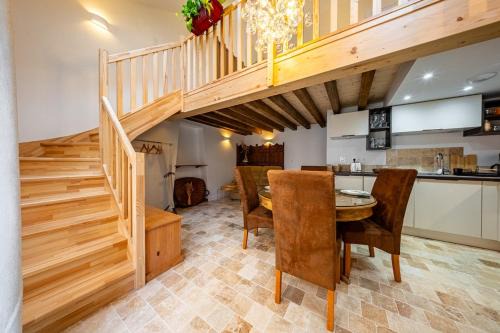 Old Town House | La Maisonnette - Hypercentre - Movie Theater