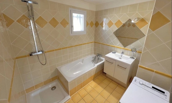 La Crau House | La Marjolaine, Villa for 6 people with swimming pool