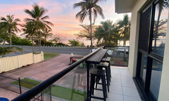 Lammermoor Apartment | La Mer Moor Beachfront Unit
