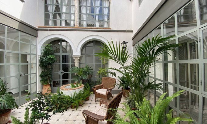 San Pedro Apartment | La Montesina House II Complete apartment in a 19th century mansion for 2 Pax