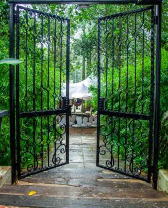 Lanseria Bed & Breakfast | La Moor Country Venue & Eatery