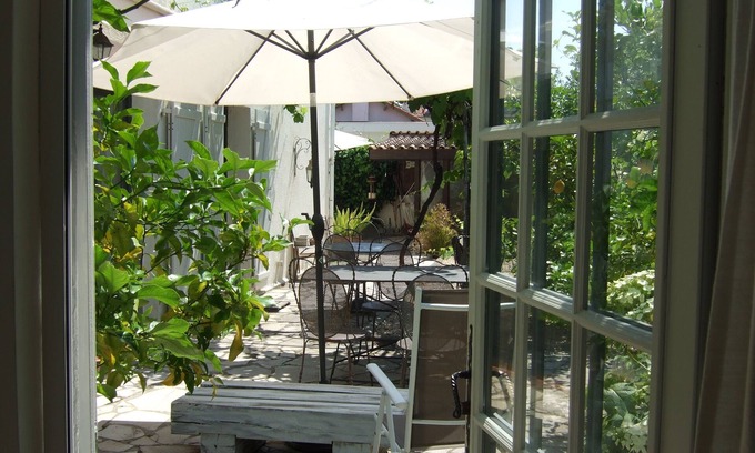 Mandelieu-la-Napoule Beach Apartment | LA NAPOULE Lovely Garden Studio by The Sea facing S/W so plenty of sun