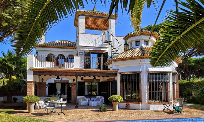 Cabo Roche Villa | La Niña Chole. A work of art, and just 200m to beach