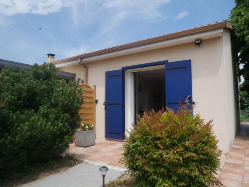 Bellac Apartment | La Nuit Claire