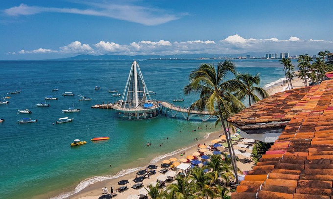 Amapas Condo | La Palapa 202 Condo 2BD Condo for rent in Los Muertos Beach, Puerto vallarta
