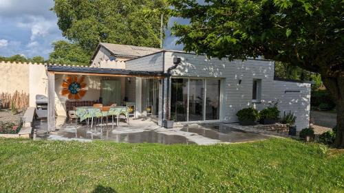 Saint-Macaire House | La Palombe