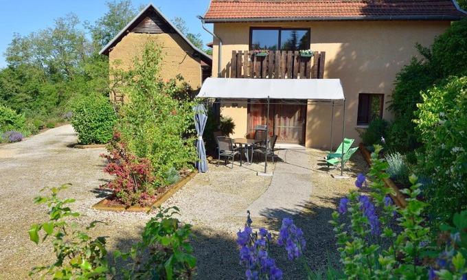 Saint-Genix-sur-Guiers Apartment | La Parenthèse - Gîte de la Sittelle
