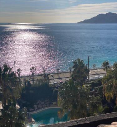 Cannes La Bocca Apartment | La Perla del Mare