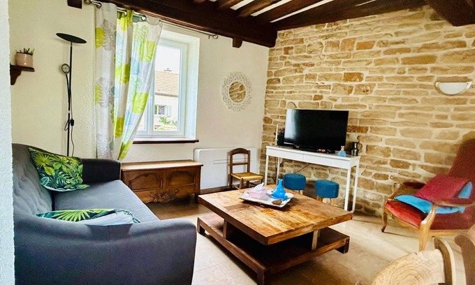 Meloisey House | La petite Bourguignonne 10 minutes from Beaune, Pets allowed