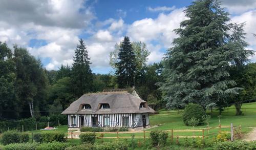 Tourville-en-Auge House | La Petite chaumière normande