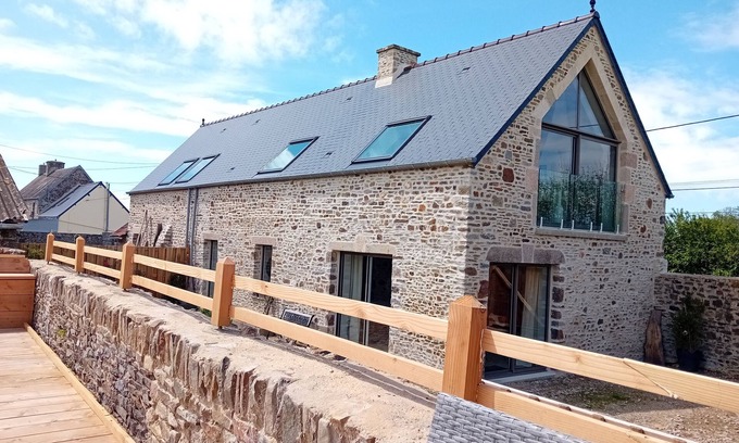 Denneville House | La Petite Ferme Du Cotentin in a village 5 minutes from the sea.