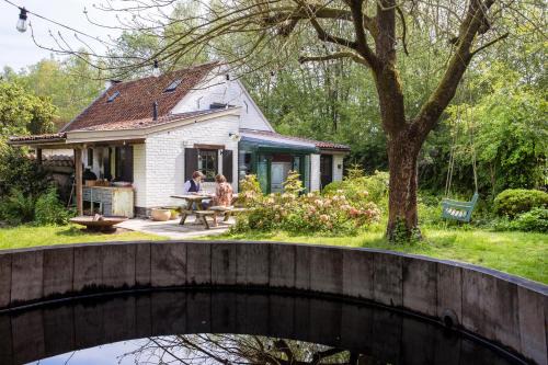Lawijn Cabin | La Petite Foret Cottage In Brussels Countryside