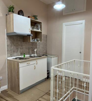Naples City Centre Apartment | La petite maison