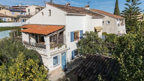 Vence House | La Petite Marjolaine Charming top of Villa Vence