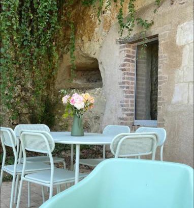 Aubigne-Racan House | La petite Troglo