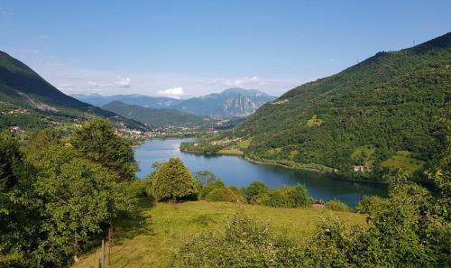 Monasterolo del Castello Bed & Breakfast | La Piazza B&B