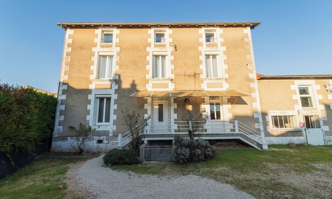 Chasseneuil-du-Poitou House | La Pictave, a family home in Poitou, 5 minutes from Futuroscope