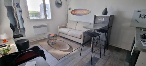 Port Apartment | La plage Superbe studio refait à neuf