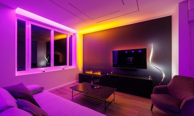 La Joliette Apartment | La Purple Suite