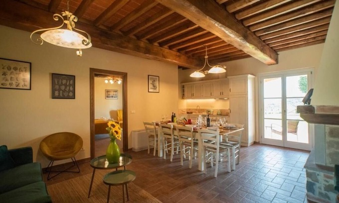 Civitella in Val di Chiana Villa | La Querce Farmhouse